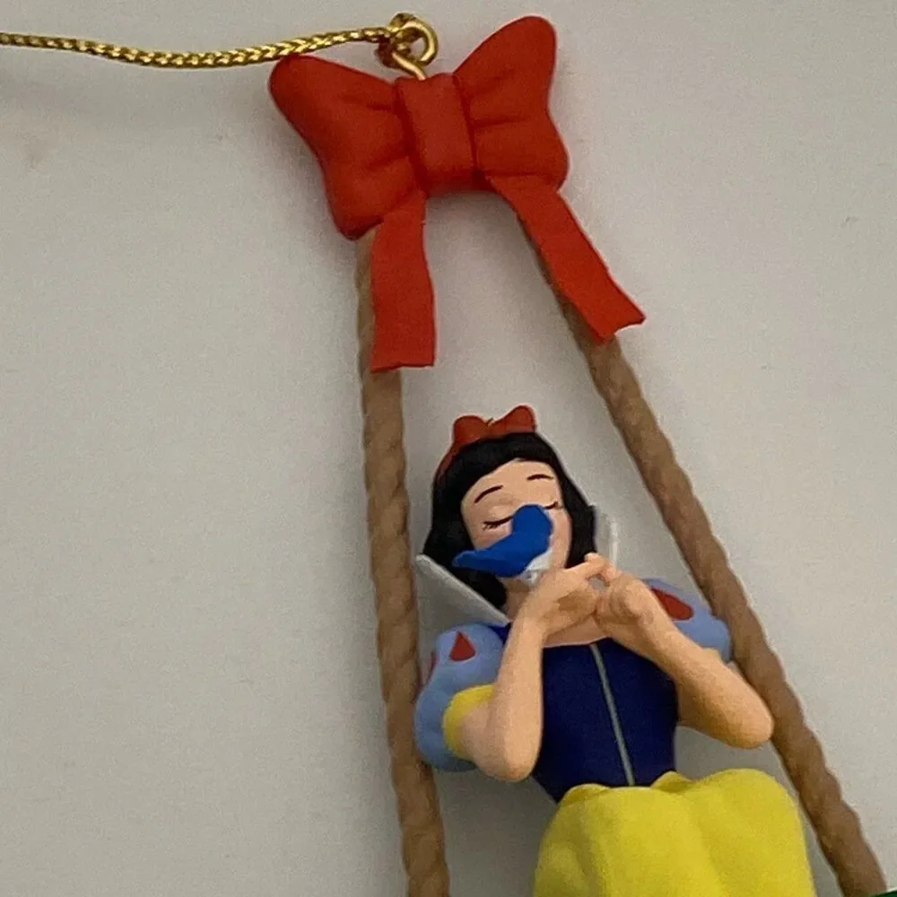 Disney Snow White In Red‎ Ribbon Swing Christmas Tree Hanging Ornament